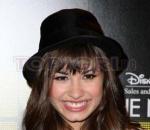 demi-lovato-in-black-hat.jpg.